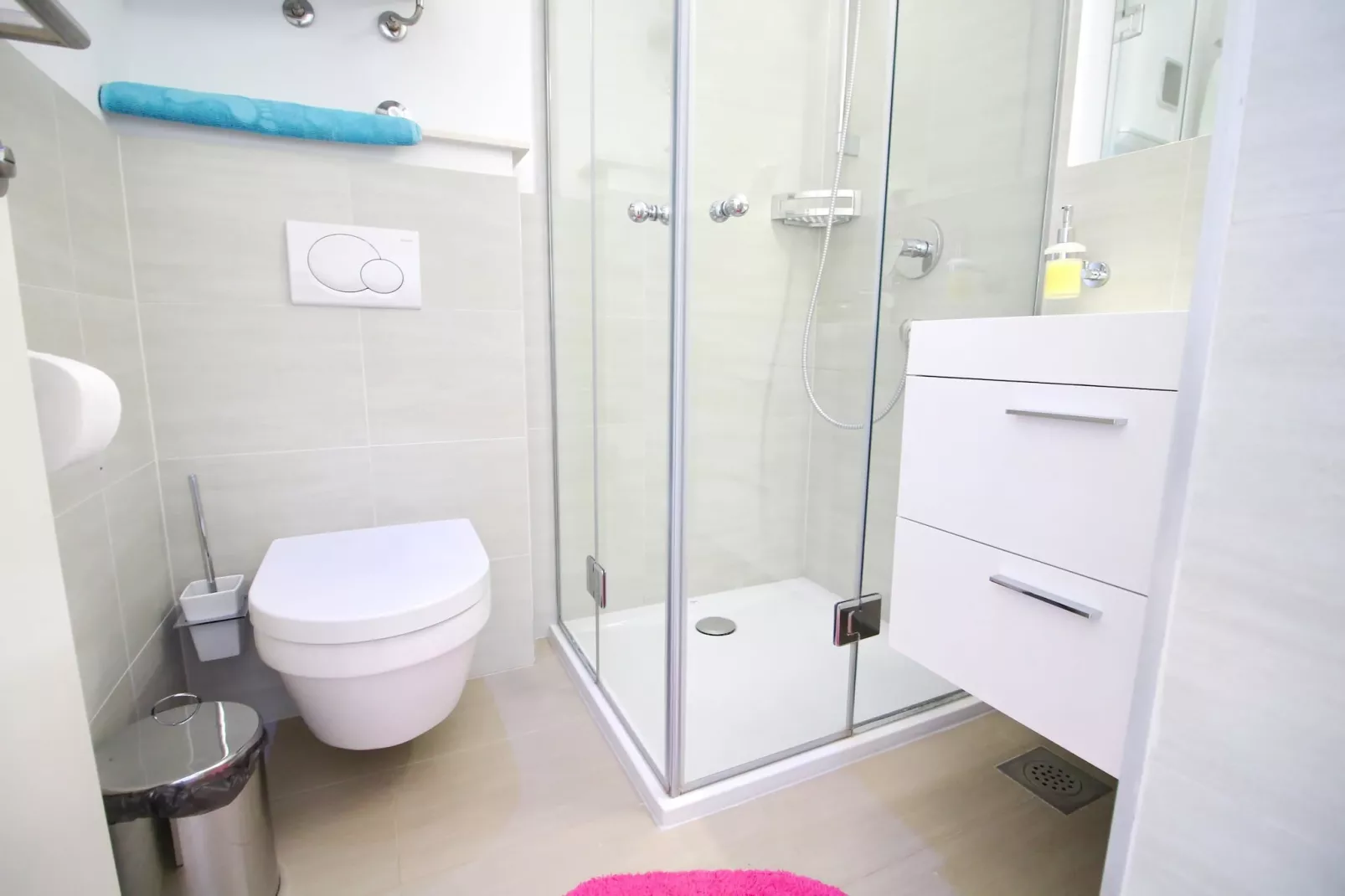 Apartments Kula - One-Bedroom Apartment with Terrace and Sea View-A2-Badkamer