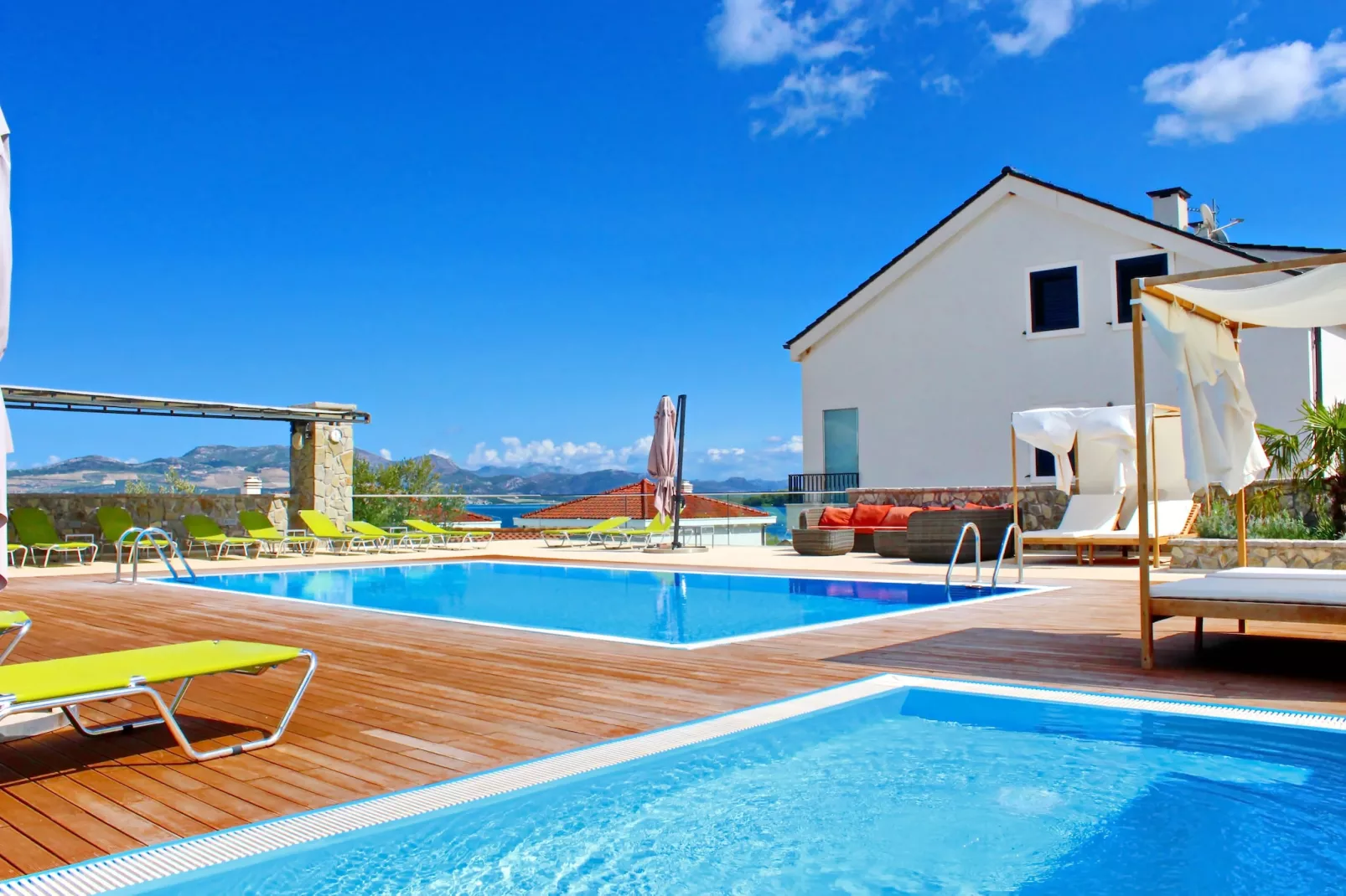 Apartments Kula - Three Bedroom Apartment with Terrace and Sea View C5 - Zwembad