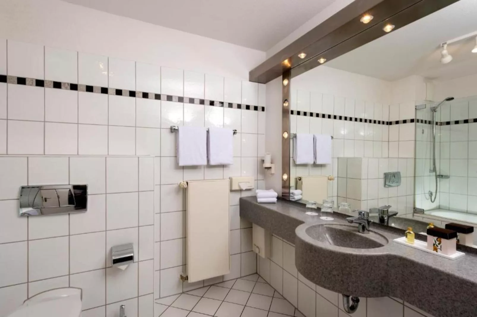 Marina Apartment 2 Bedroom-Badkamer