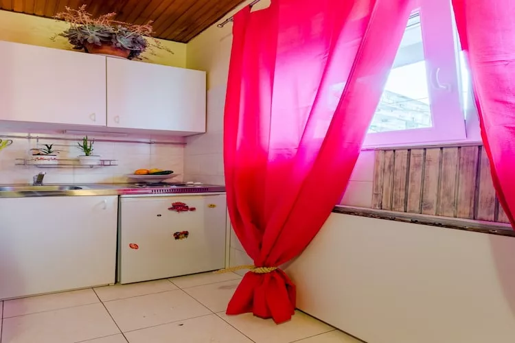 Studio Apartment Silvana (ST) - Studio Apartmen near the Park-Keuken