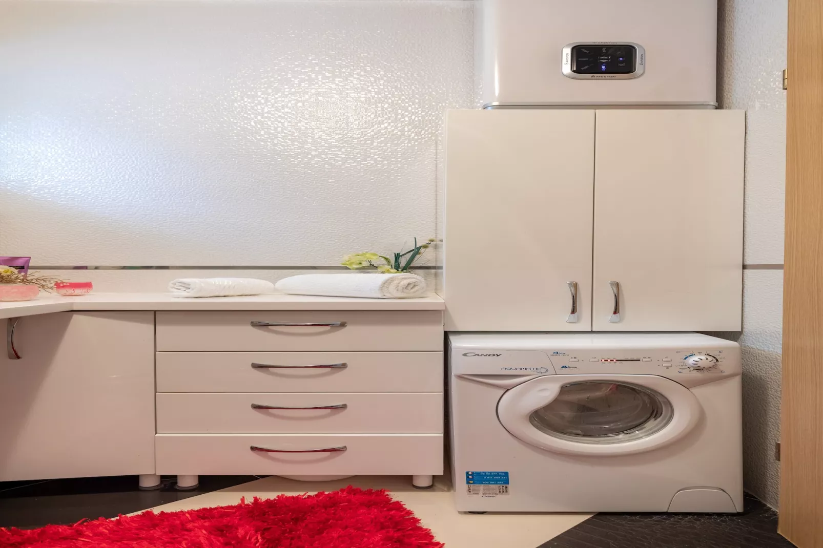 Apartment Viva la Vita - Two-Bedroom Apartment with Shared Pool-Badkamer