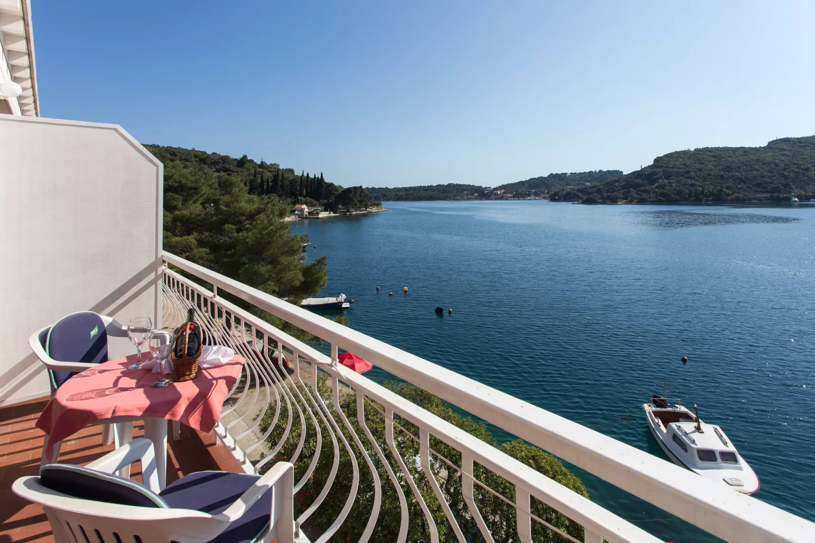 Villa Malfi - Standard Two-Bedroom Apartment with Sea View (A6)-Uitzicht