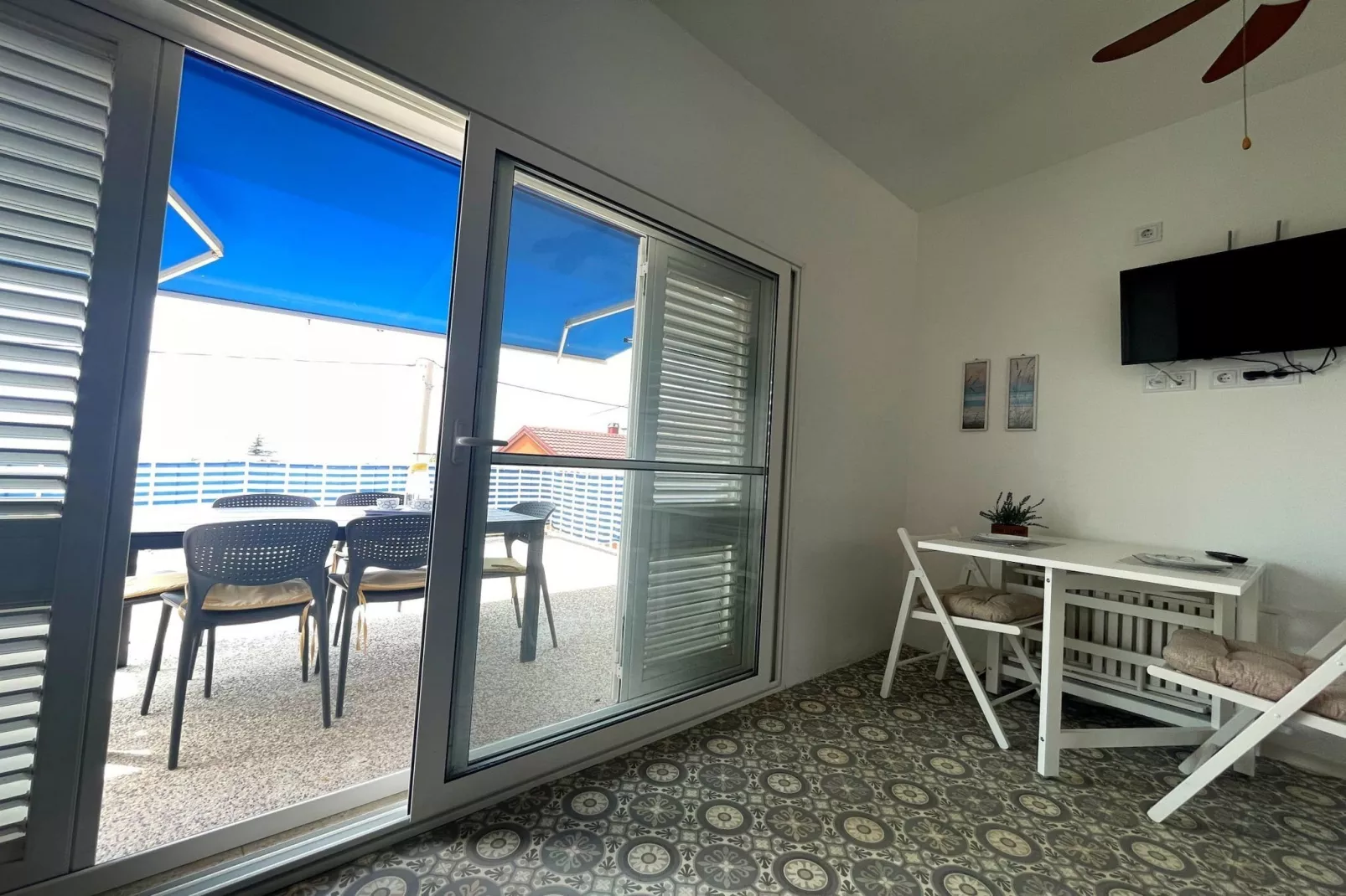 Apartments Sun 4 You - One Bedroom Apartment with Terrace and Sea View (Apartment 1) - Binnen