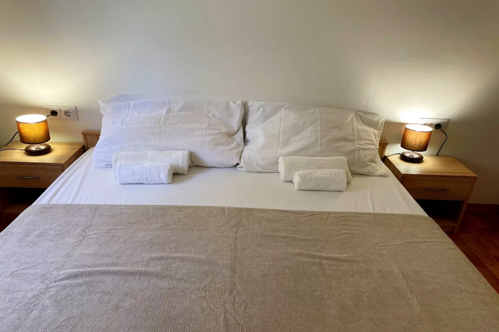 Apartments Sun 4 You - Two Bedroom Apartment with Balcony and Sea View (Apartment 2)-Slaapkamer