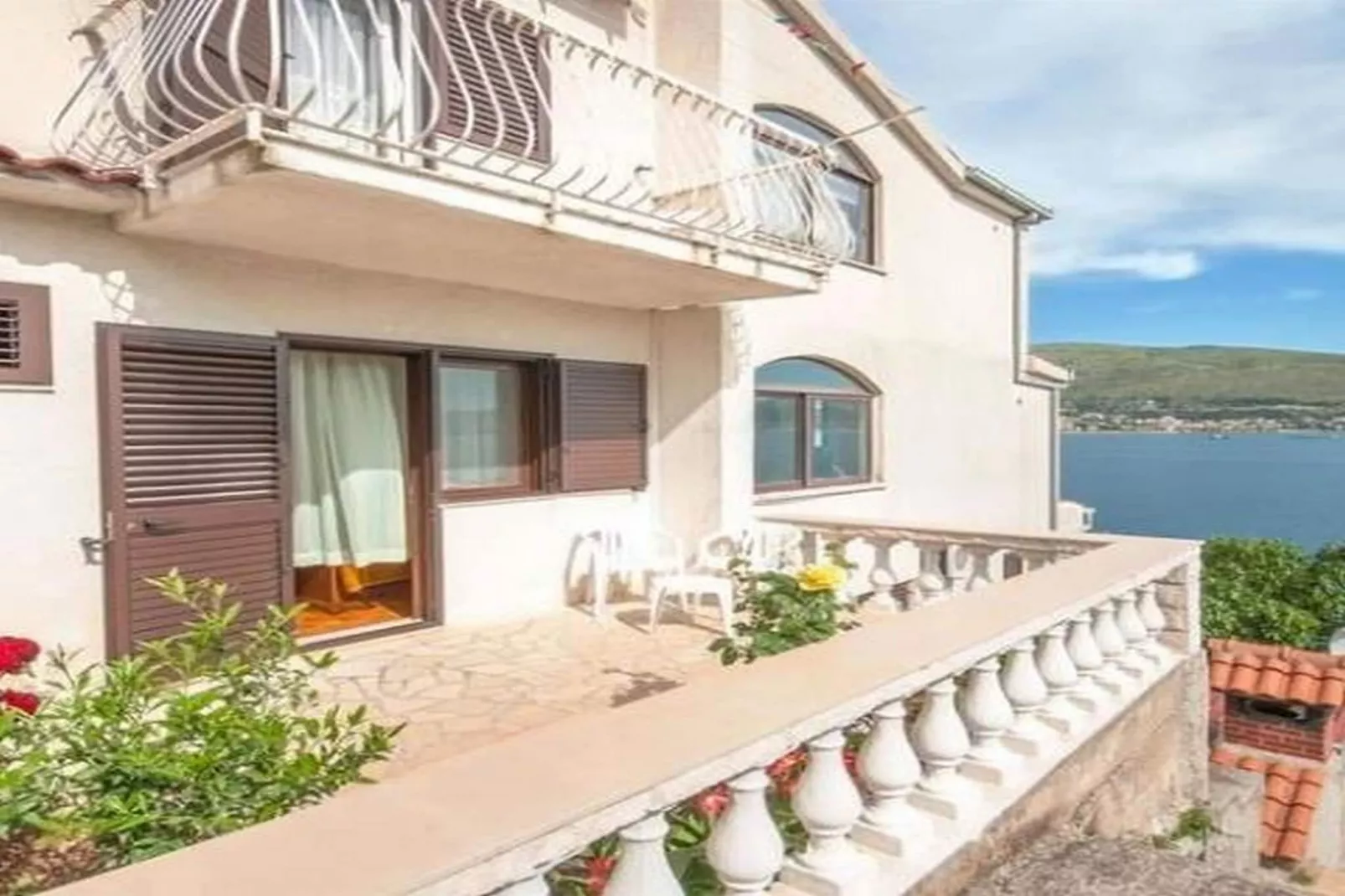 Apartments Marko - Three Bedroom Apartment with Terrace and Sea View (A6)-Buitenlucht