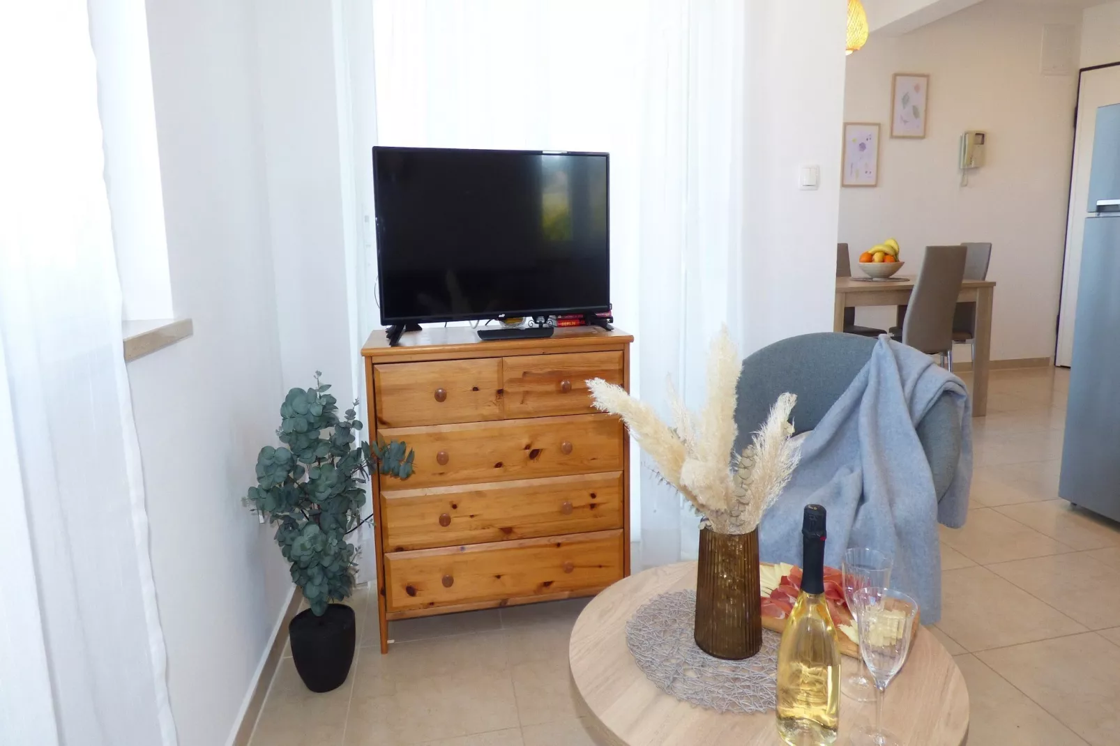 Apartment Sunflower -  Two bedroom apartment with Terrace and Sea View-Binnen