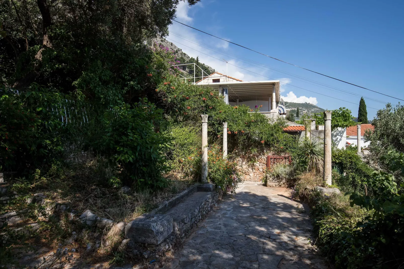 Apartment Dubo - One Bedroom Apartment with Balcony-Uitzicht