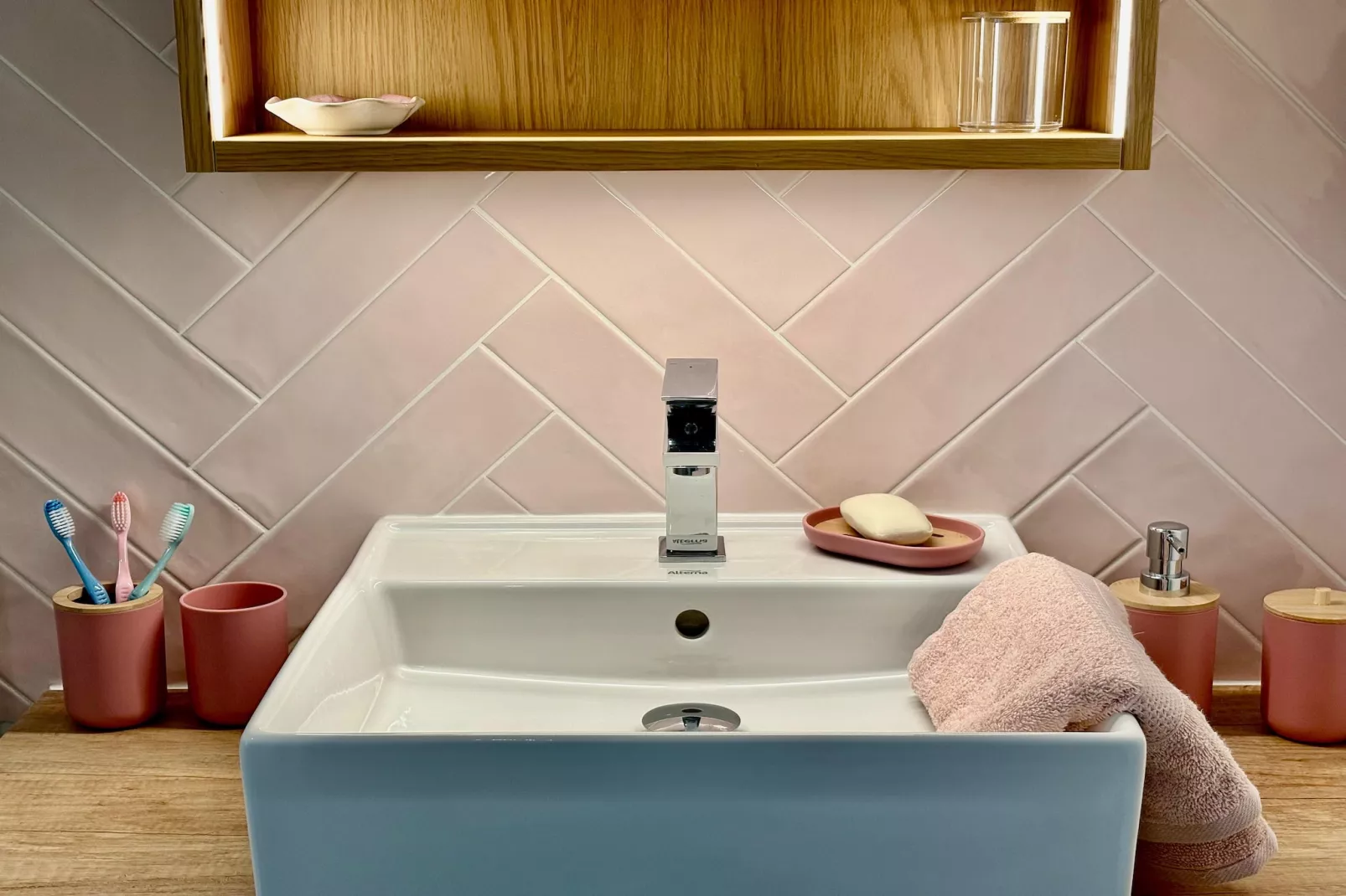 Joli gîte à Corseul-Badkamer