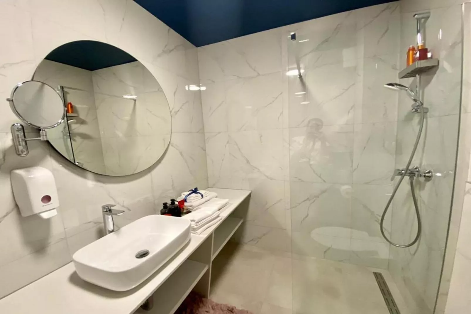 Boutique Apartment Petra - One Bedroom Apartment with Balcony-Badkamer