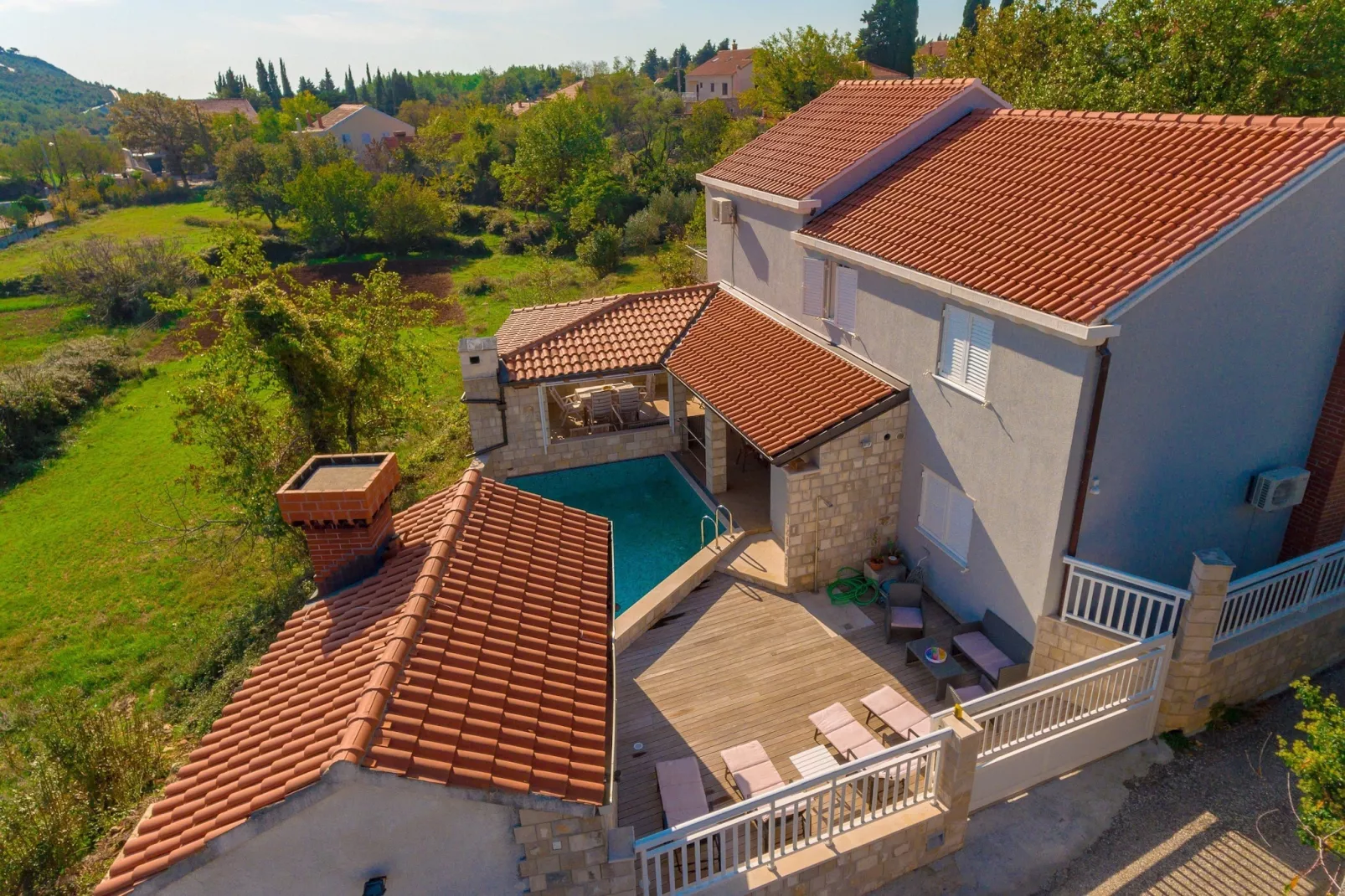 Holiday Home Trojković- Four Bedroom Holiday Home with Terrace and Swimming Pool-Zwembad