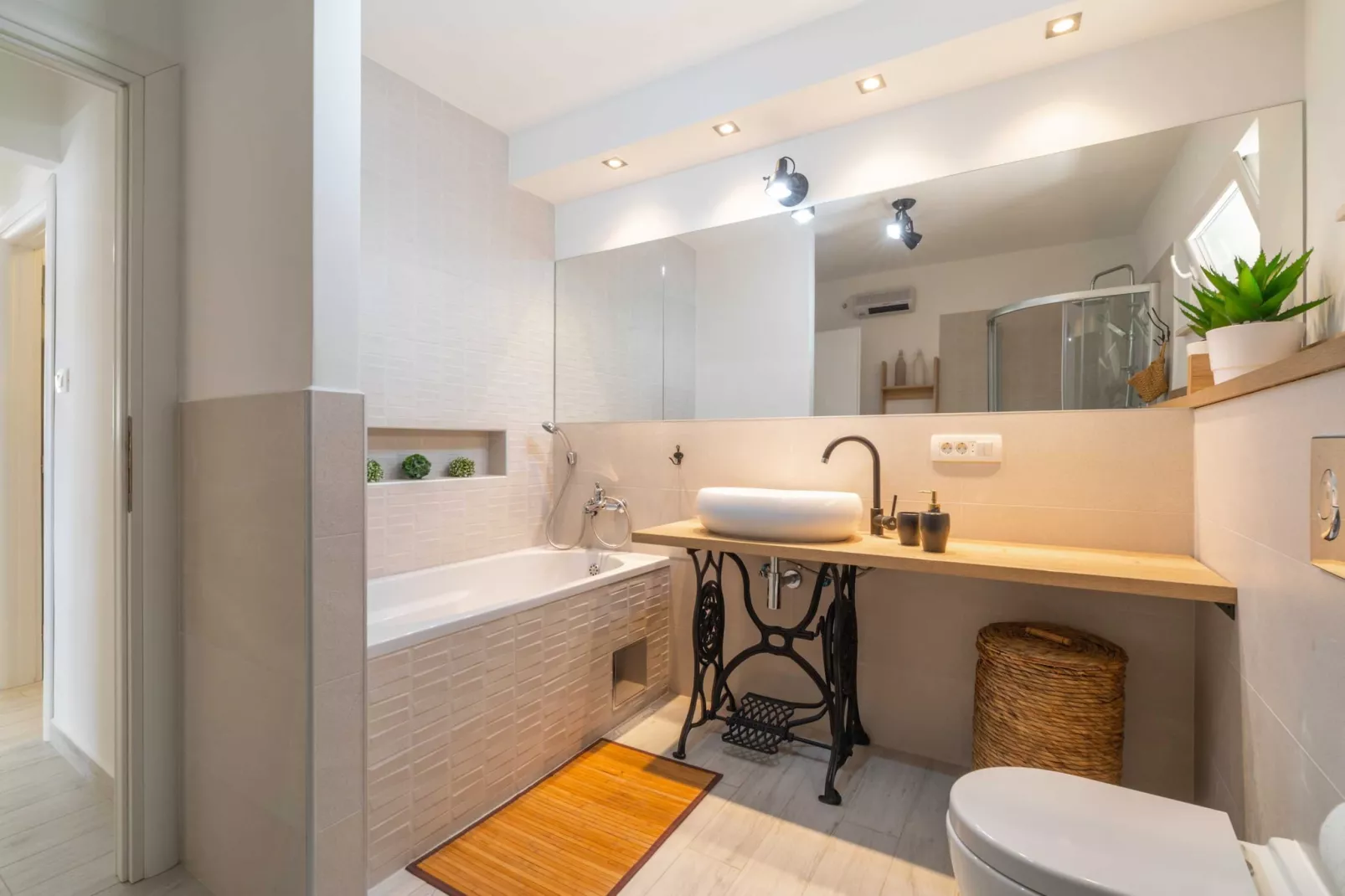 Holiday Home Diana - Five Bedroom House with Terrace and Sea View-Badkamer