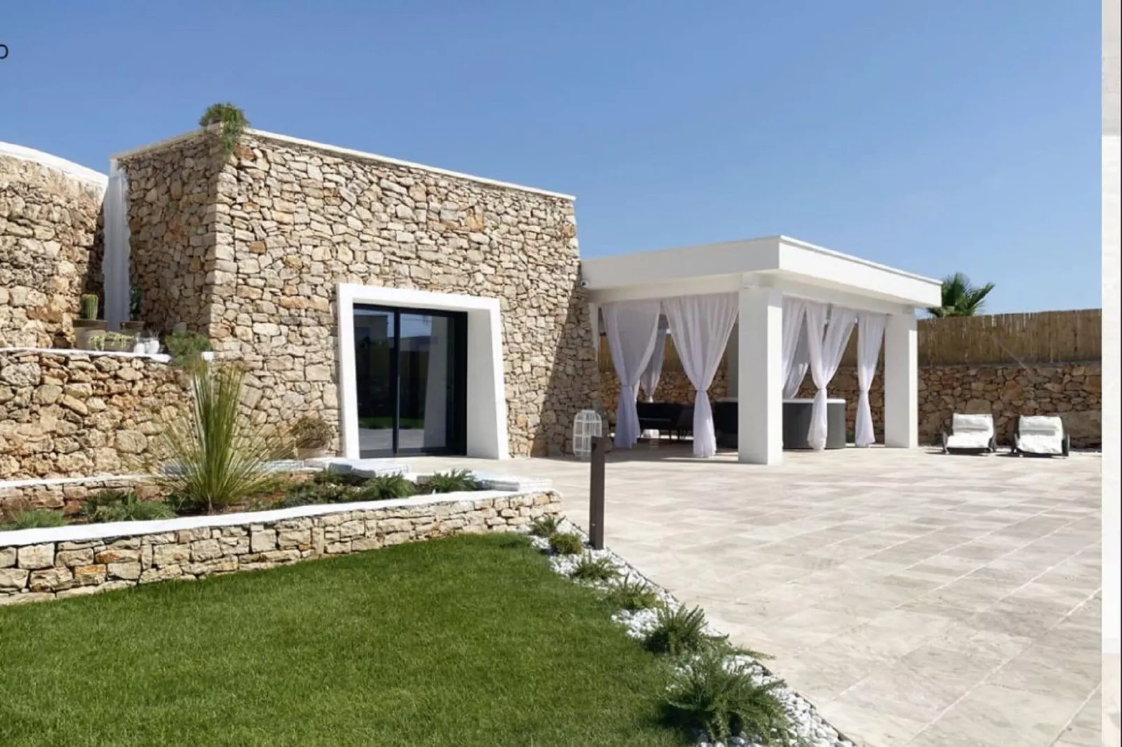 Trullo Marina-Buitenkant zomer