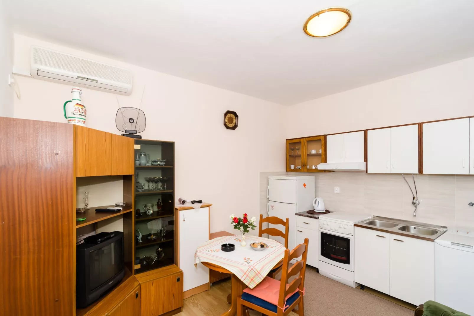 Apartment Berk - One-Bedroom Apartment with Terrace-Keuken