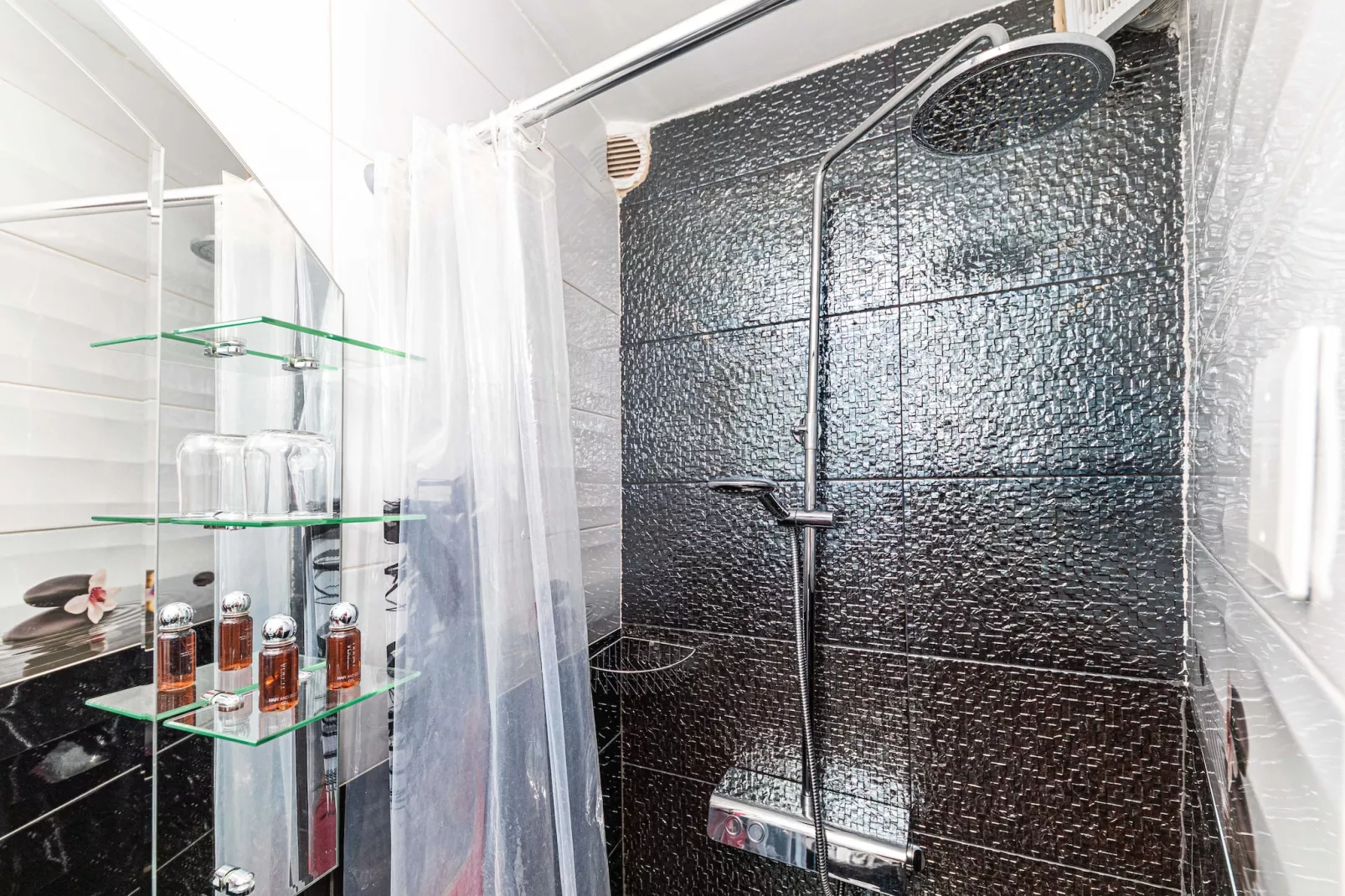 Apartments Keka - Studio Apartment-Badkamer