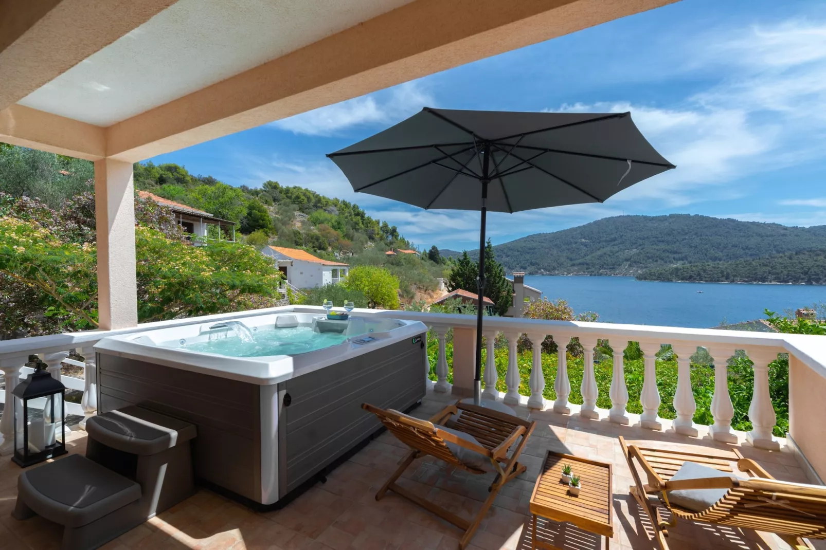 Holiday Home Diana -  Comfort Two Bedroom Apartment with Terrace and Sea View-Terras