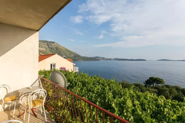Guest House Fontana - Two Bedroom Apartment with Balcony and Sea View - Uitzicht