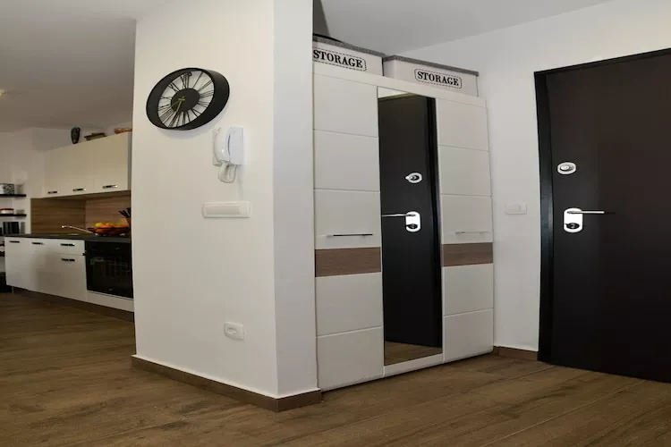 Apartment Nicole - One Bedroom Apartment with Balcony-Binnen