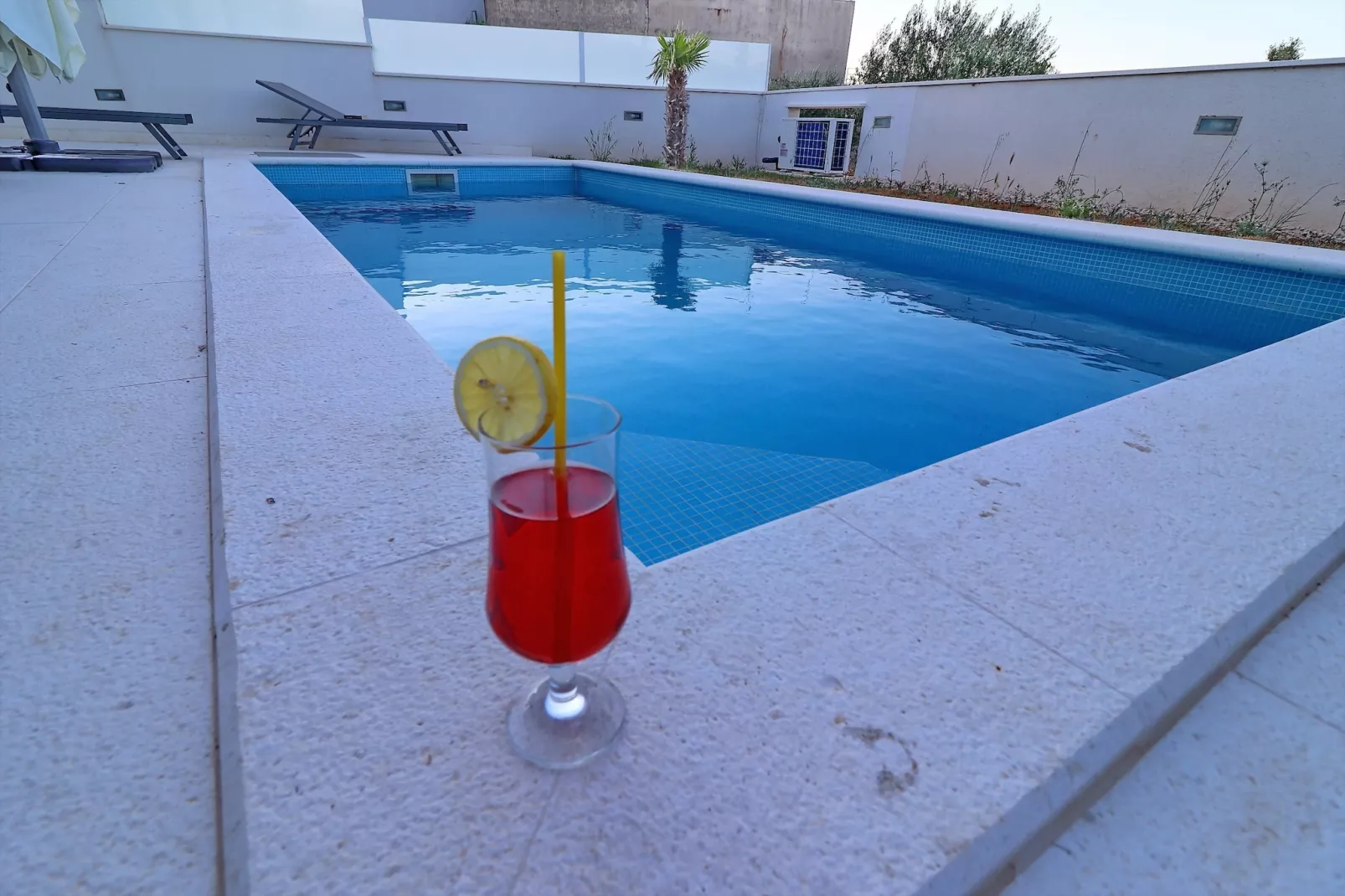 Villa E & D  - Four Bedroom Villa with Pool and Patio - Villa D-Zwembad