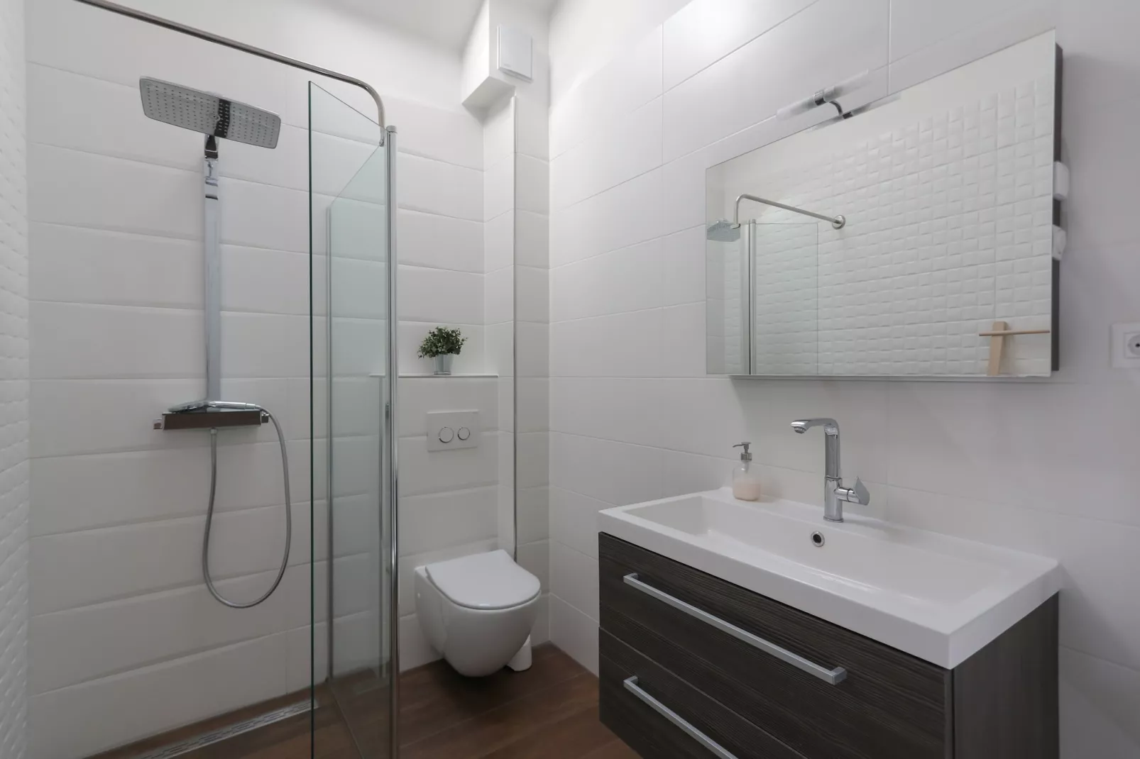 Apartment M&J - Comfort Two Bedroom Apartment with Terrace and Sea View (Škaro)-Badkamer