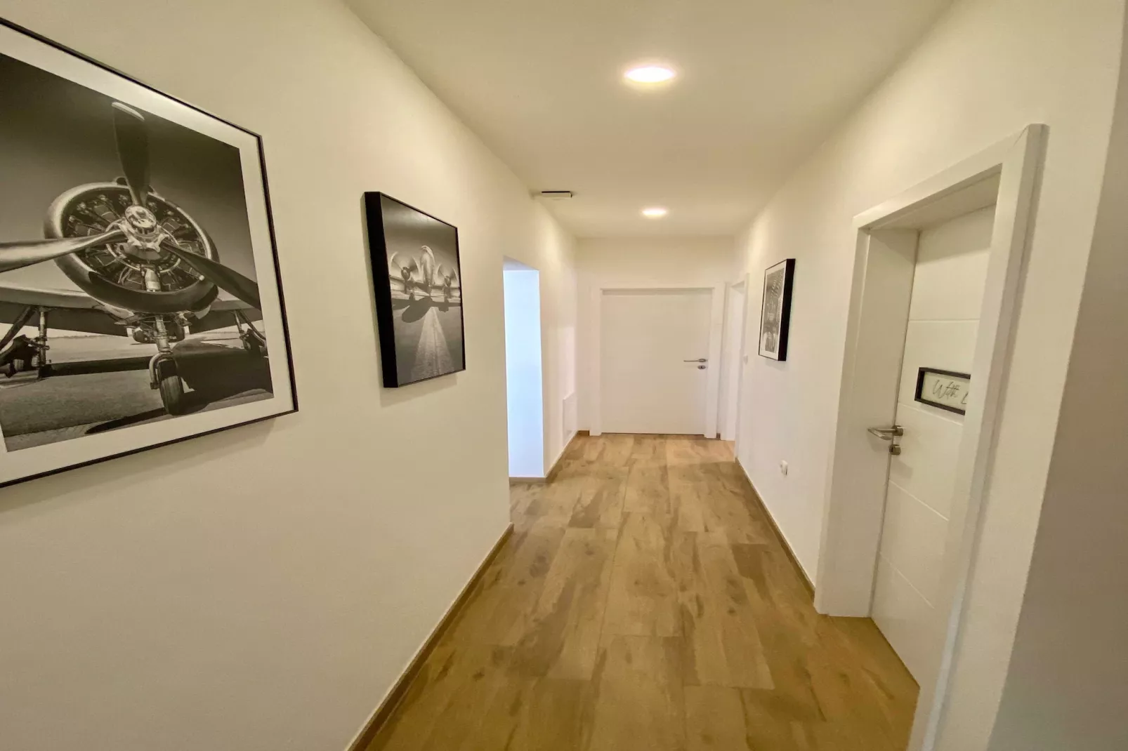 VERT Apartment - Two Bedroom Apartment with Terrace-Binnen