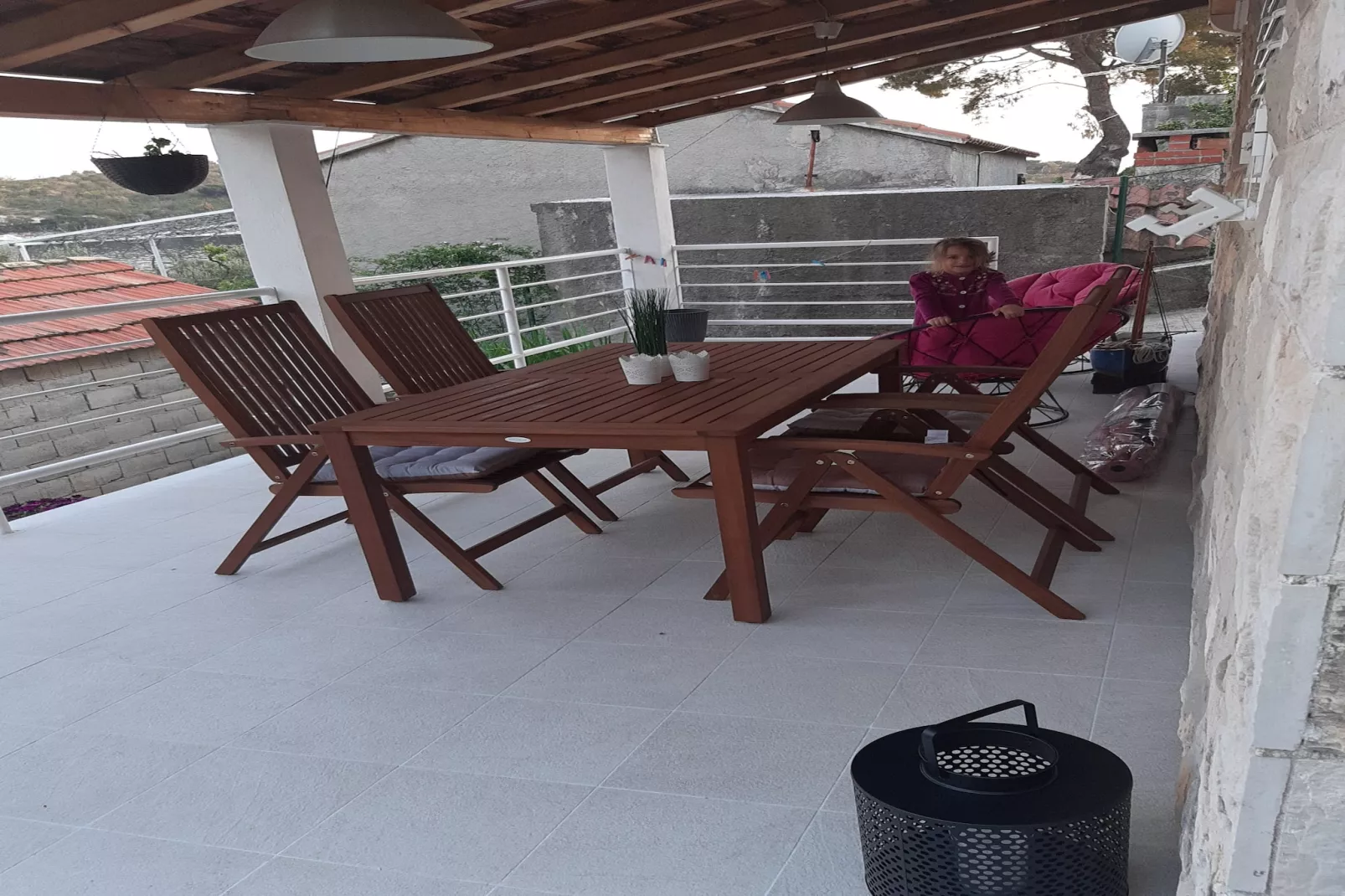 Holiday Home Magazin- One Bedroom Apartment with Terrace and Sea View-Terras