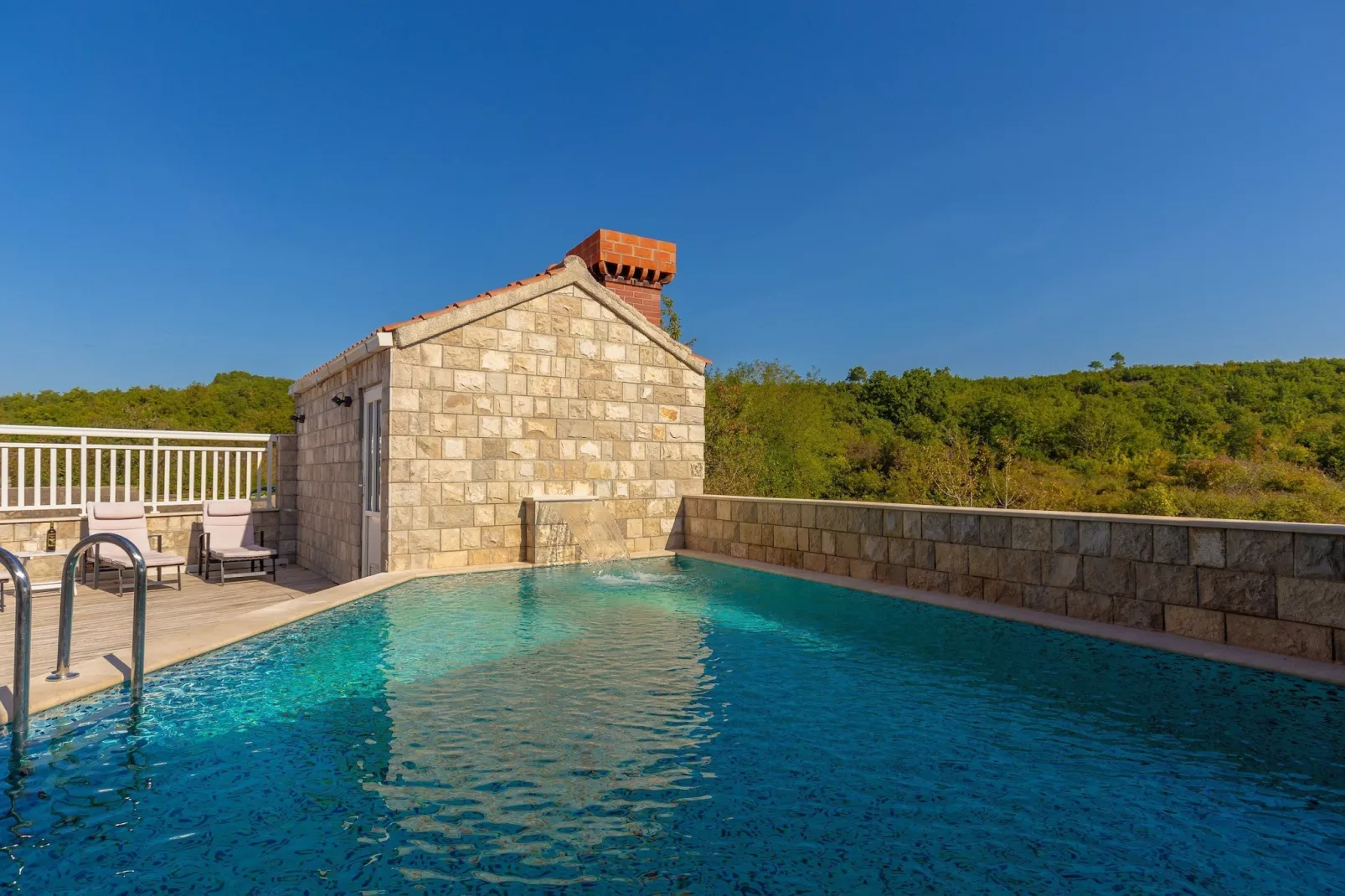 Holiday Home Trojković- Four Bedroom Holiday Home with Terrace and Swimming Pool-Zwembad