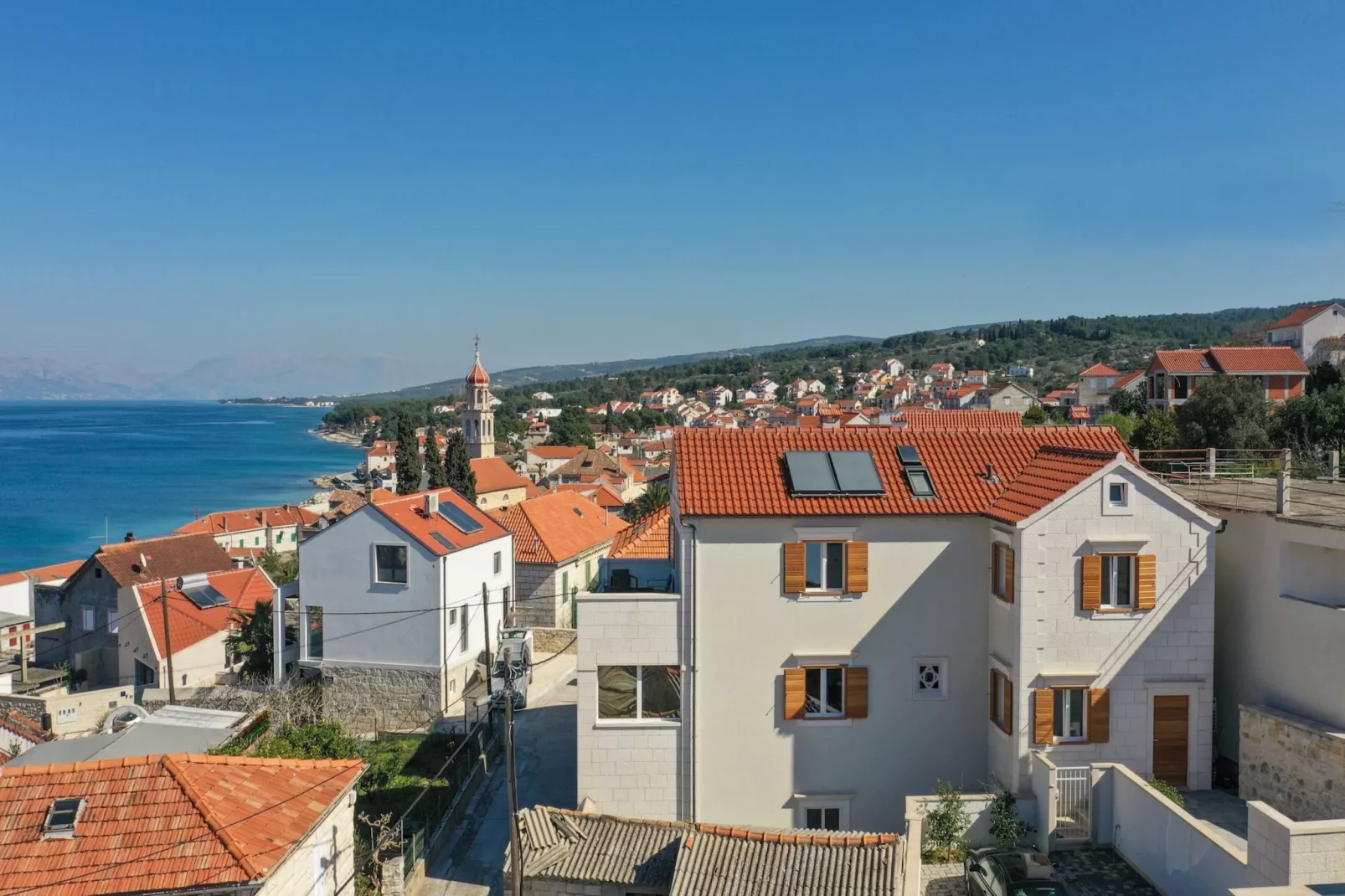 Apartment M&J - Comfort Two Bedroom Apartment with Terrace and Sea View (Škaro)-Buitenlucht