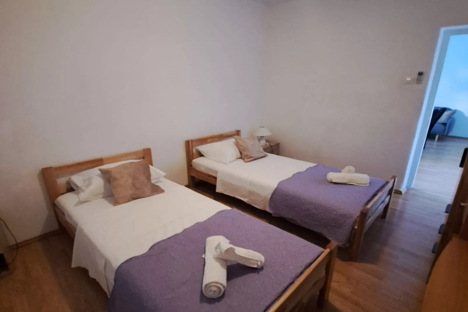 Apartment Marko (ST) - Three Bedroom Apartment with Balcony and Garden View-Slaapkamer