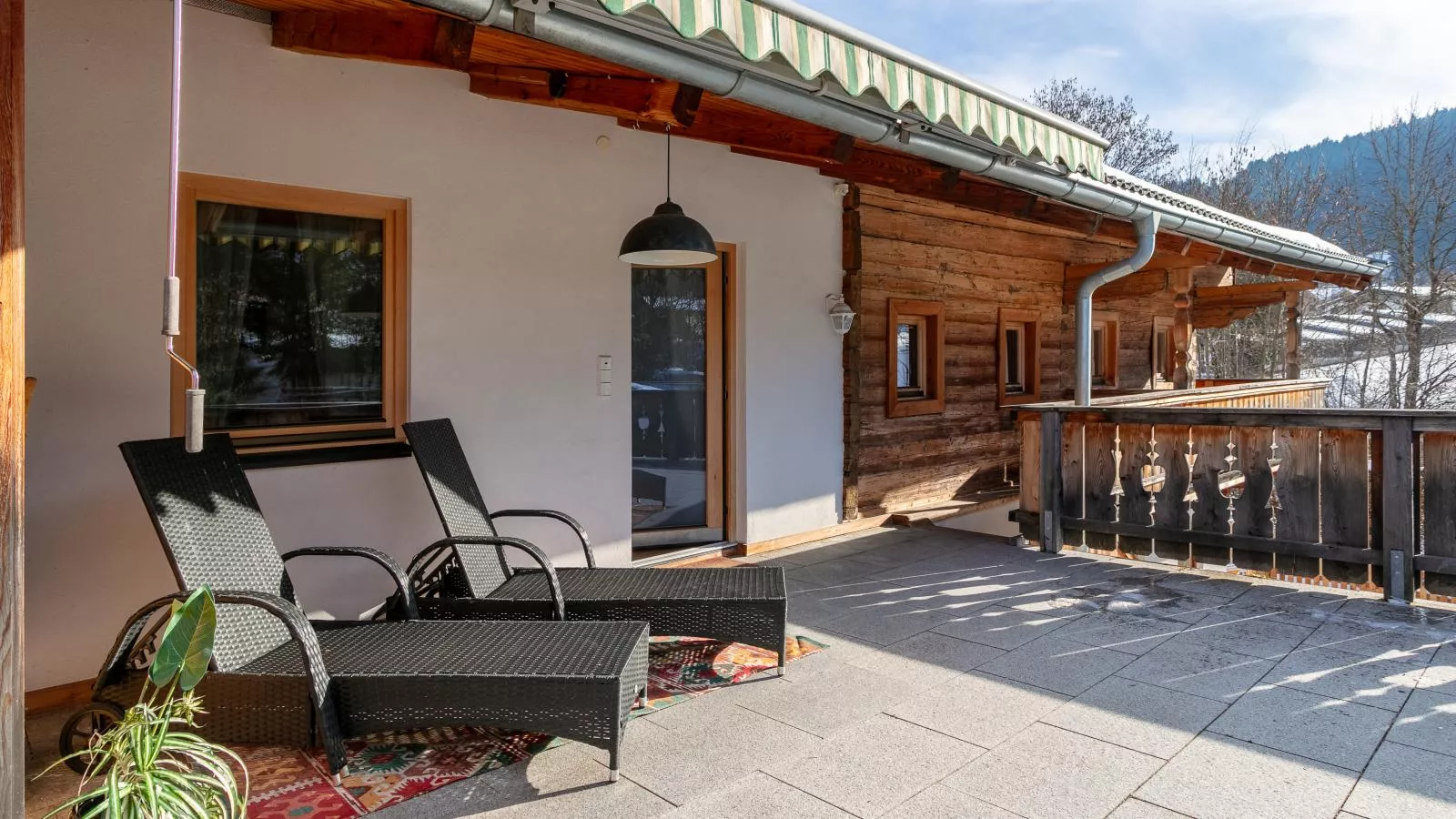 Dorf30 - Terrasbalkon