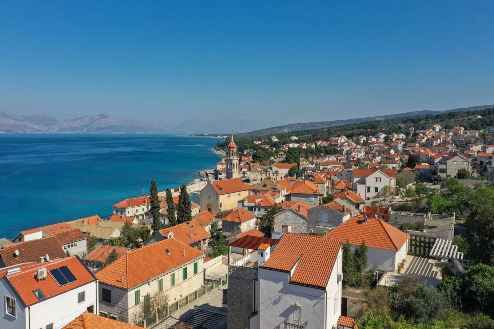 Apartment M&J - Comfort Two Bedroom Apartment with Terrace and Sea View (Škaro)