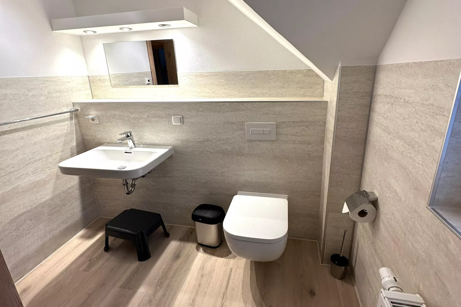 Doppelhaushälfte Dünenrose Glowe-DHH Dünenrose-Badkamer