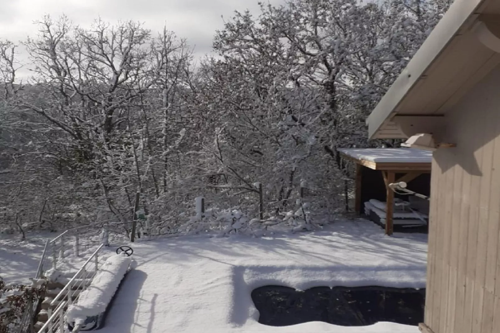 Le Place-Exterieur winter