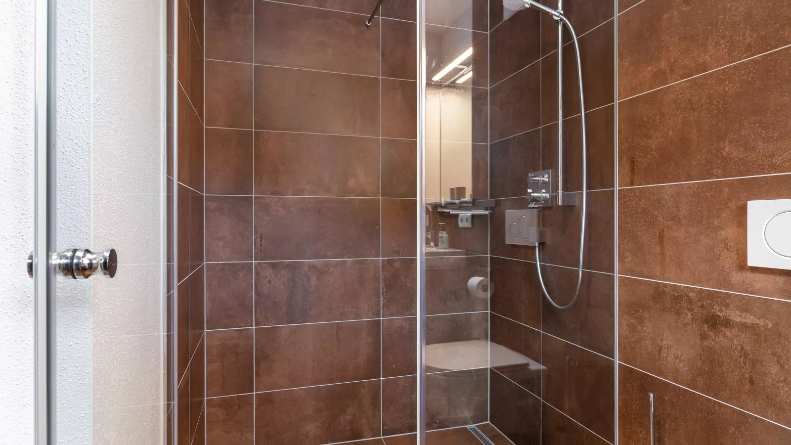 Tauernlodge Eben D4 - Badkamer