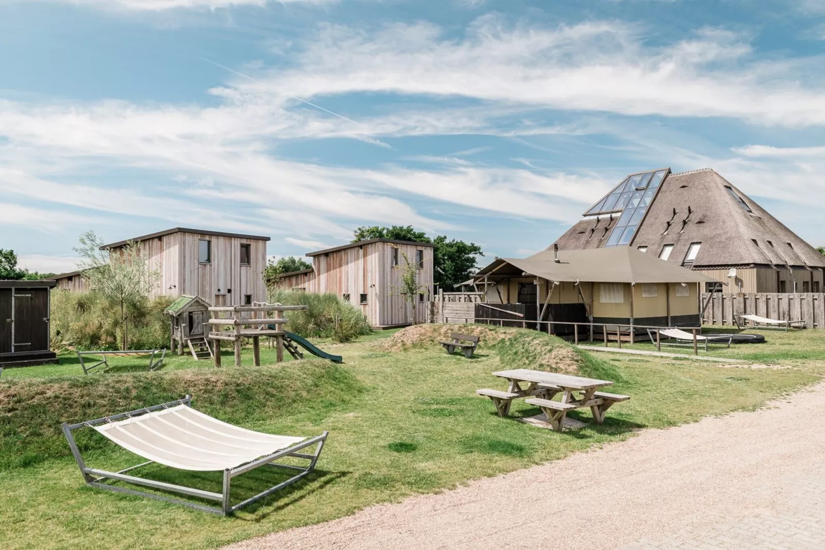 Reddingshuisje - Duynpark - Buitenkant zomer