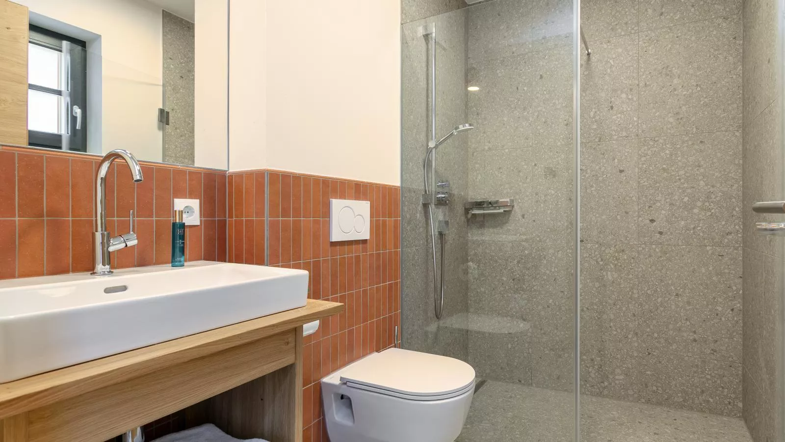 Tauernlodge Eben E1-Badkamer