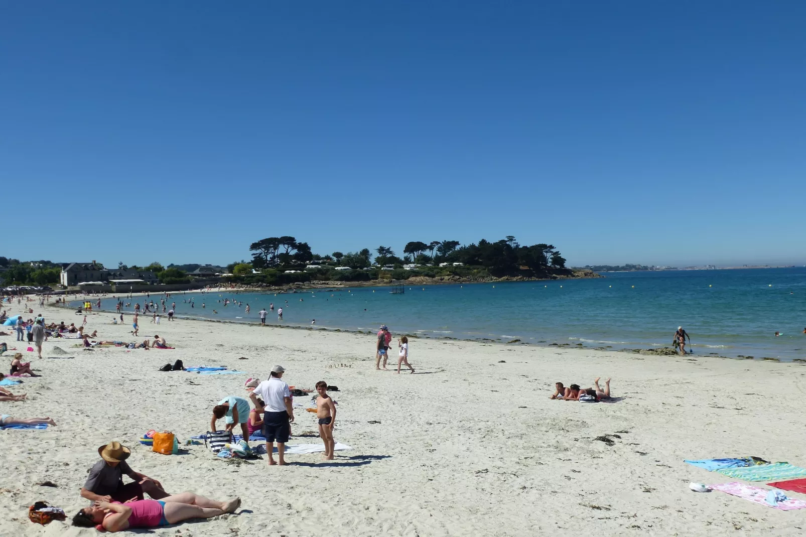 Doppelhaushälfte in St Pol de Leon-Gebieden zomer 1km