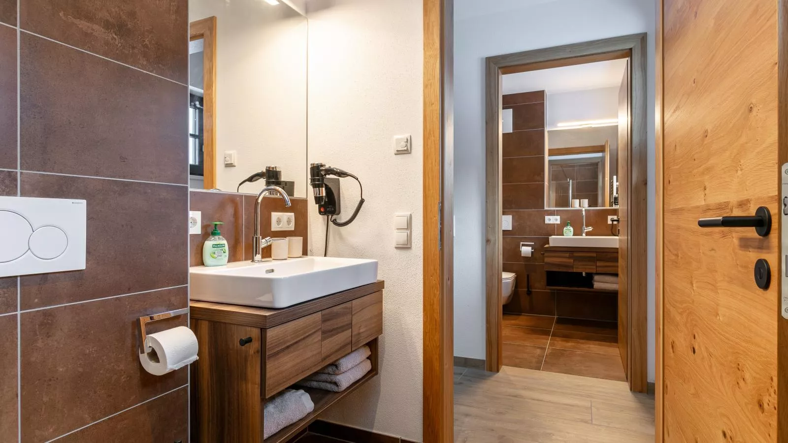 Tauernlodge Eben D4 - Badkamer