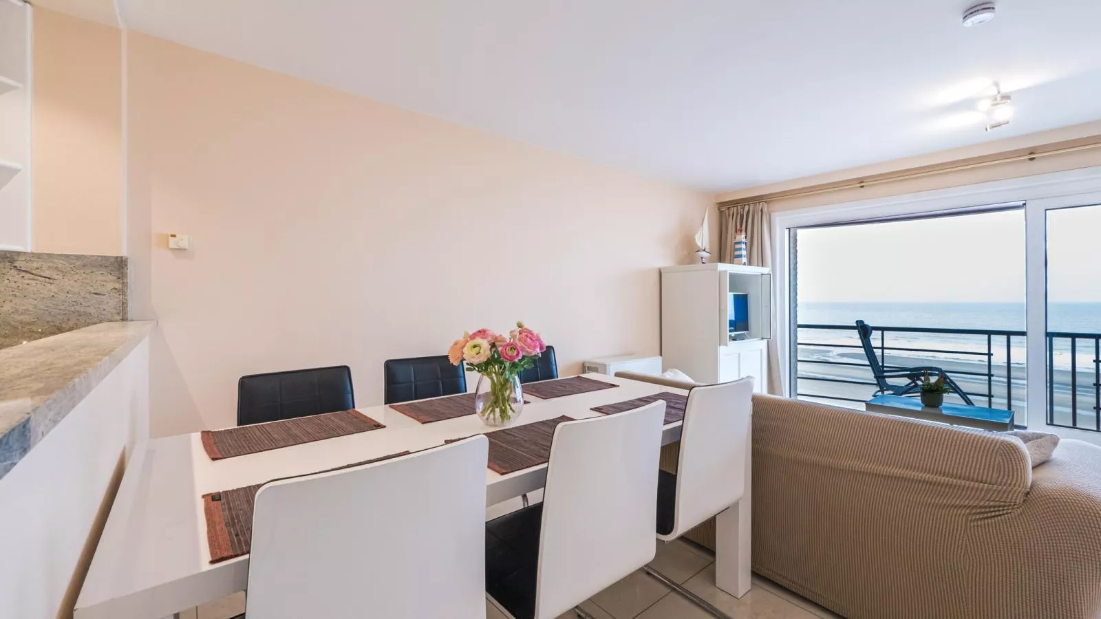 Marianne I - 0501 + box 16 (Ile de France)-Woonkamer