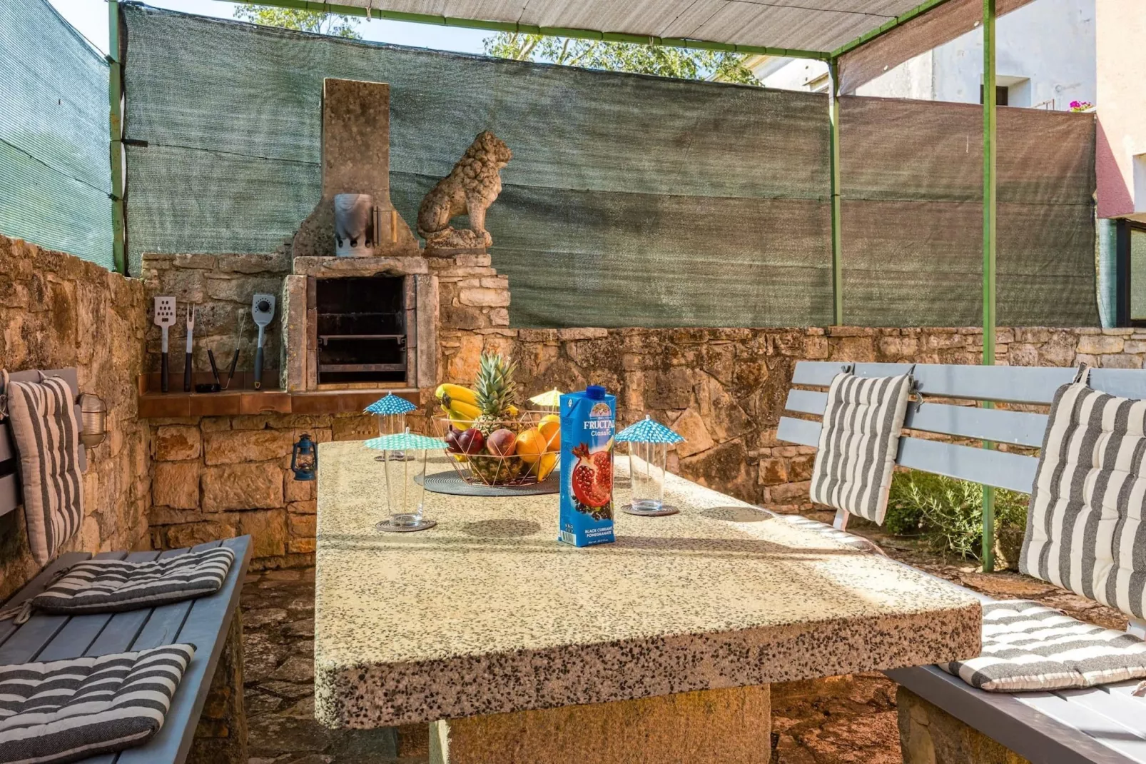 Kristijan & Jelena - Pool, Jacuzzi, Playground - Terrasbalkon