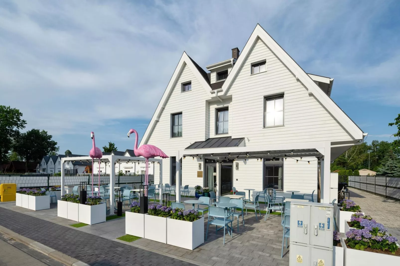 Apartament z tarasem na parterze-Buitenkant zomer