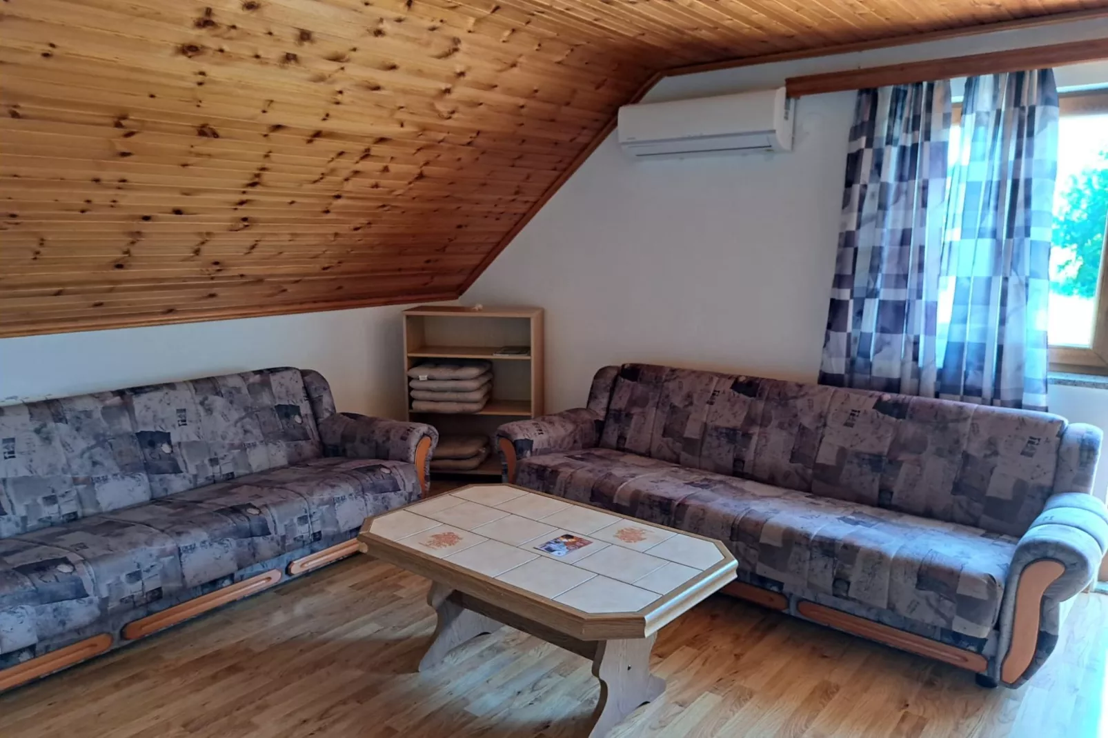 Guesthouse Žafran- Double Room With Terrace-Woonkamer