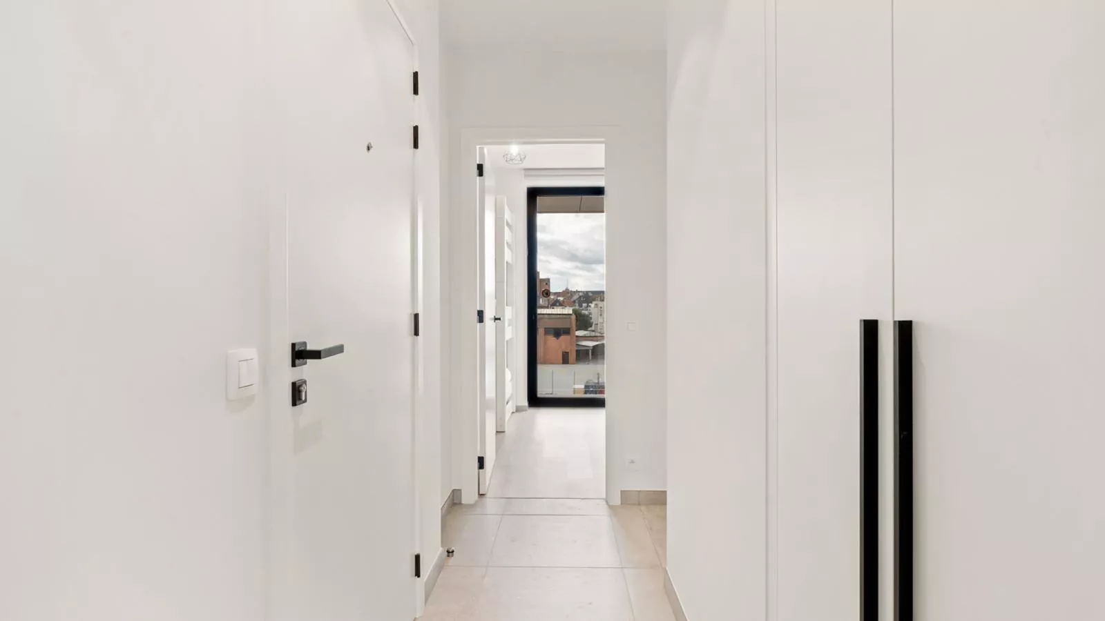 Maple Leaf - 03.02 + garage-Hal-ontvangst