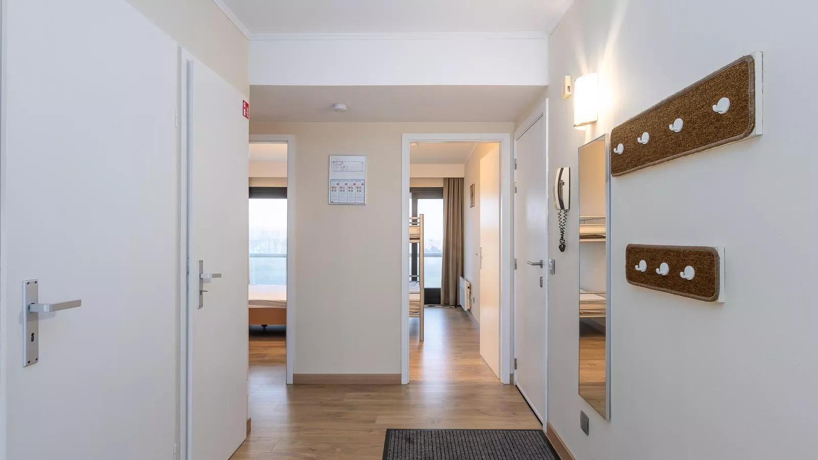 Brisbane II - 0403 + box 59 (Zeegalm)-Binnen