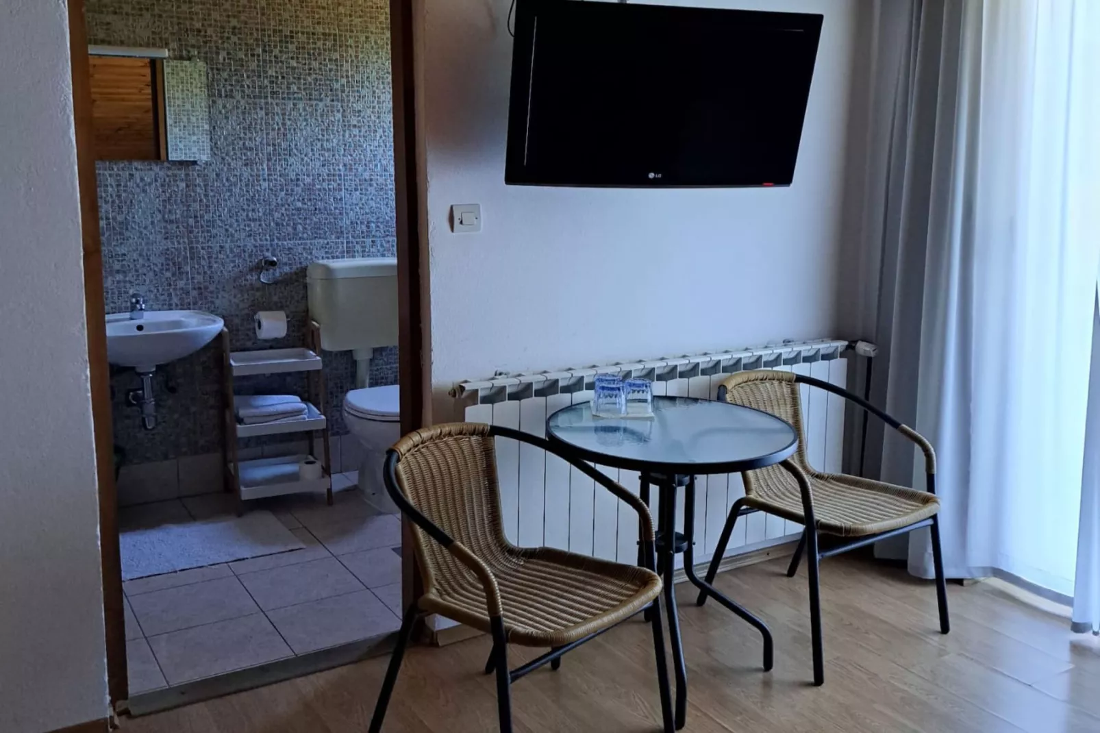 Guesthouse Žafran- Two Bedroom Apartment-Woonkamer