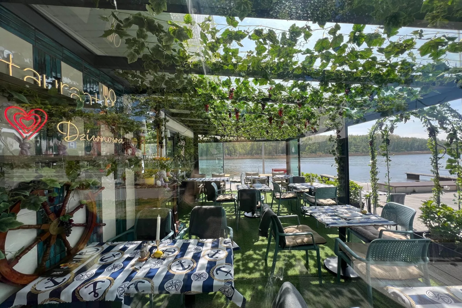 Apartament z tarasem na parterze-Terrasbalkon