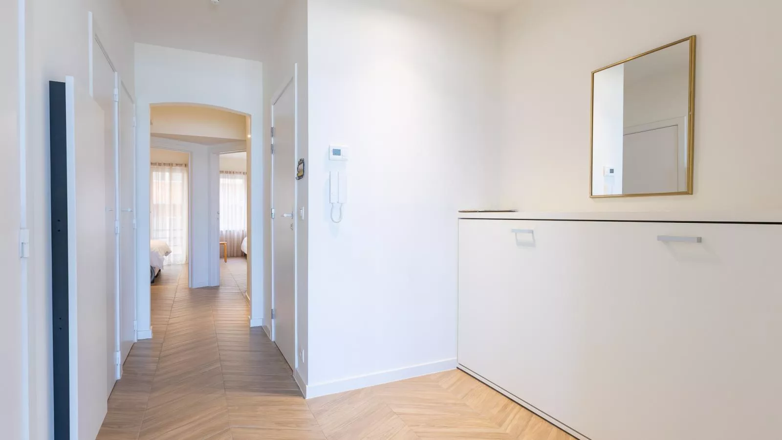 Fabiola - 0202 + park. 13-Binnen