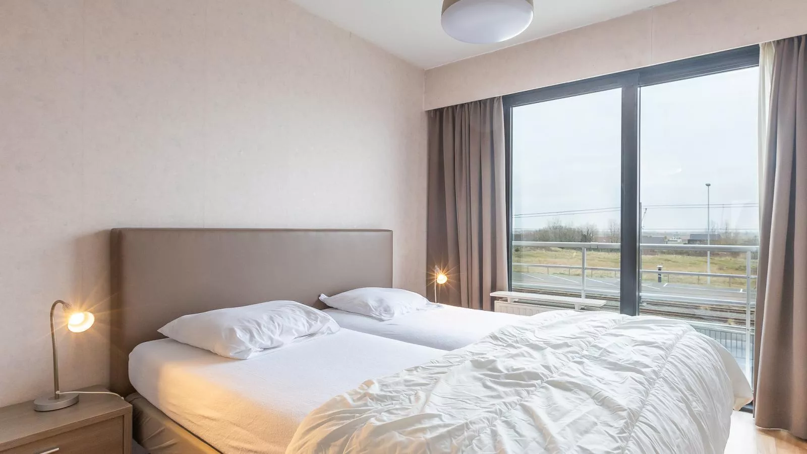 De Rede 2 - 0104 + park. 30