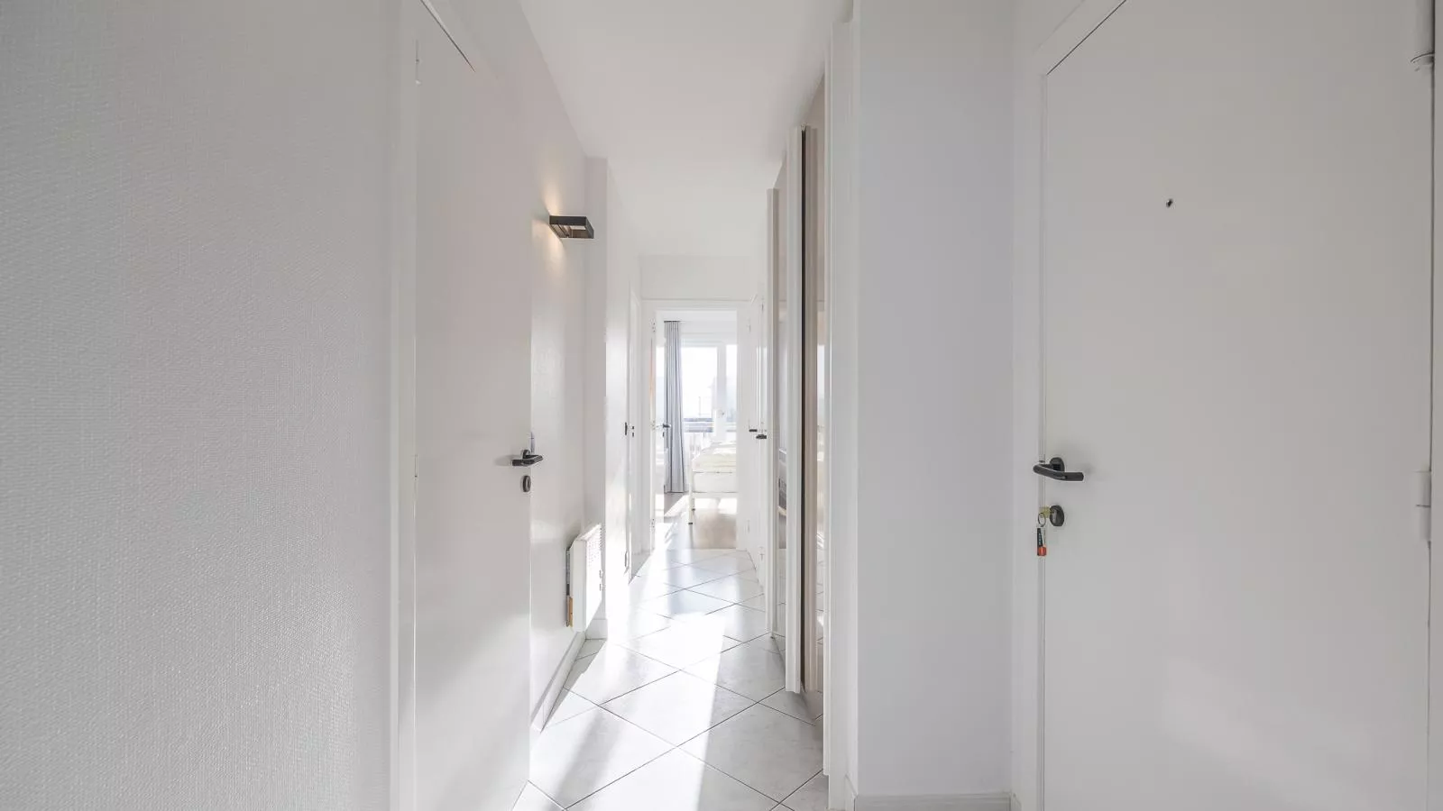 Prestige I - 0702 + box 1-Hal-ontvangst