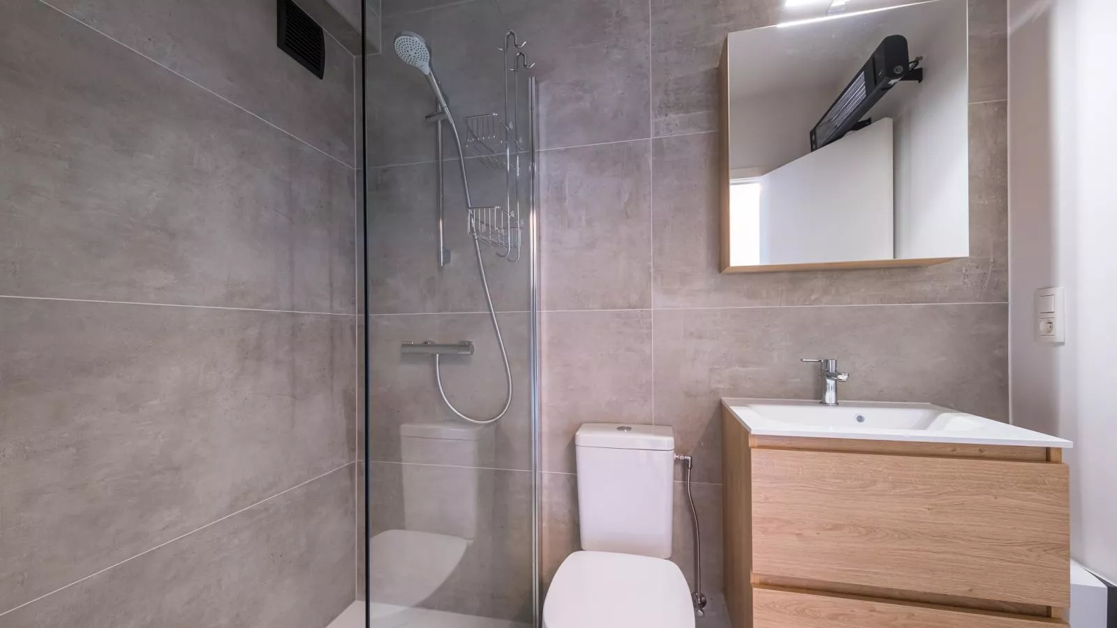 Emperador - 0401 -Badkamer