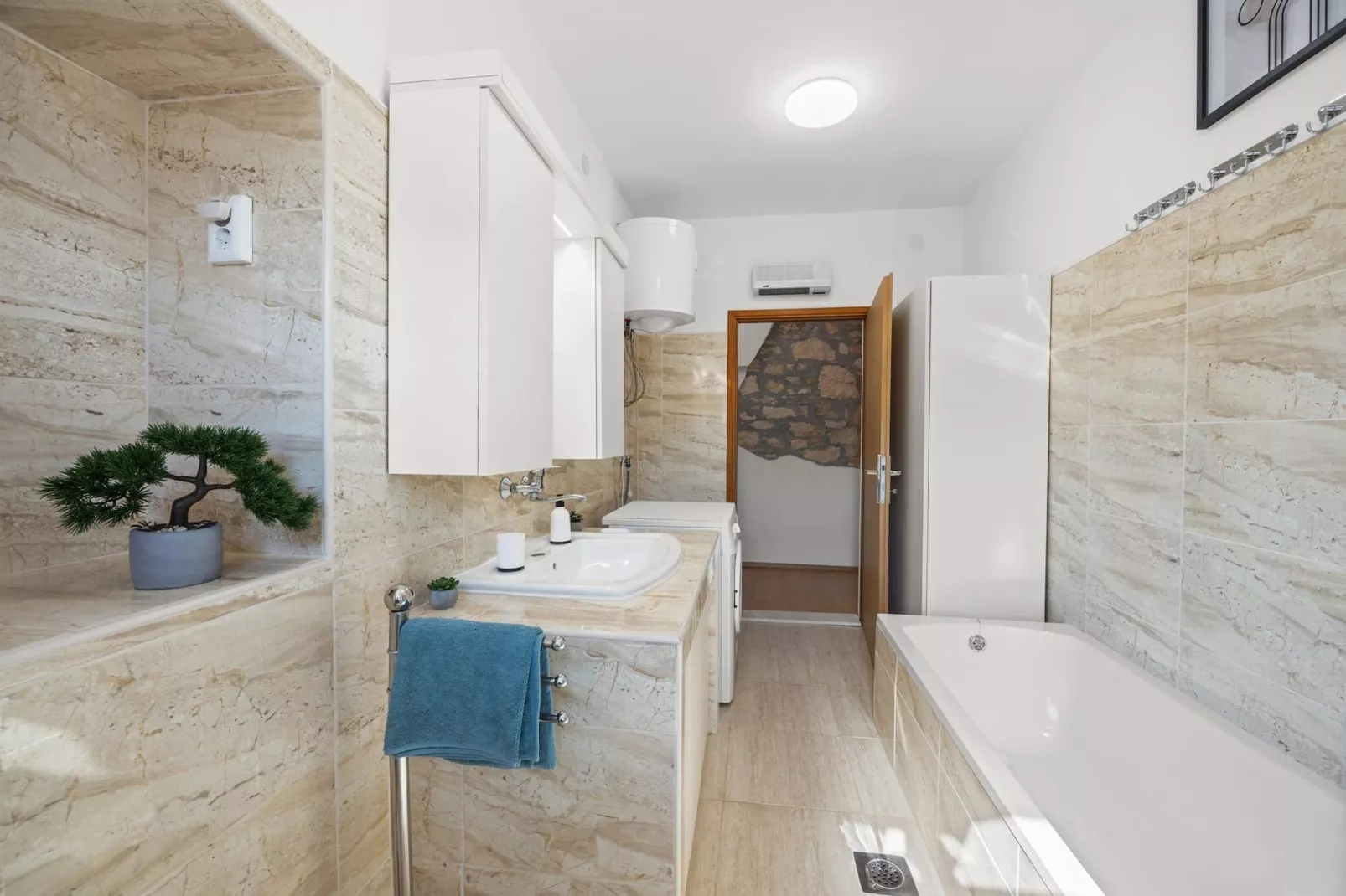 Kristijan & Jelena - Pool, Jacuzzi, Playground - Badkamer